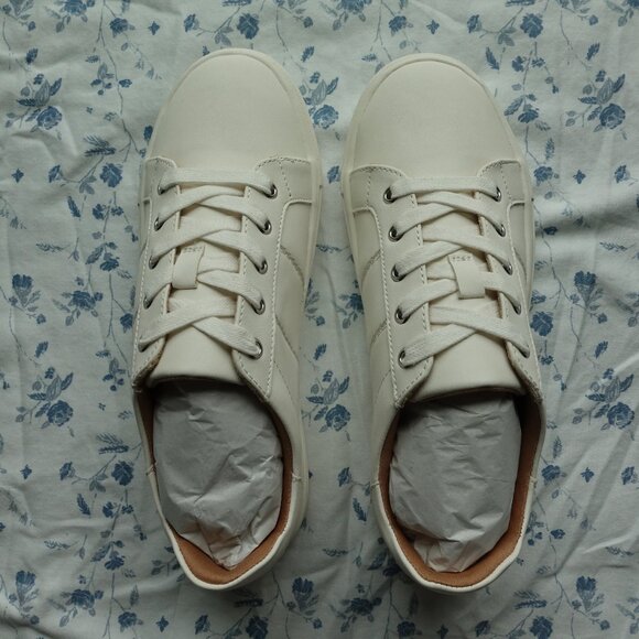 Off-white W6.5 Dolce Vita Sneaker - Picture 5 of 6